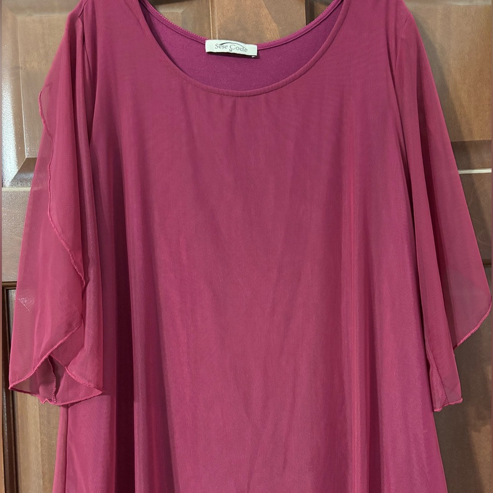 Sese code size M maroon/purple gauzy shirt NWOT.